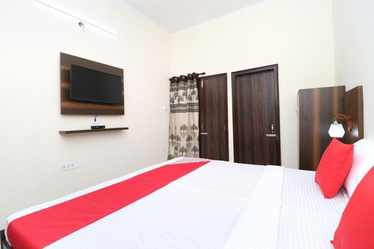 Oyo 24122 Hotel Sharnam Kharar Dış mekan fotoğraf